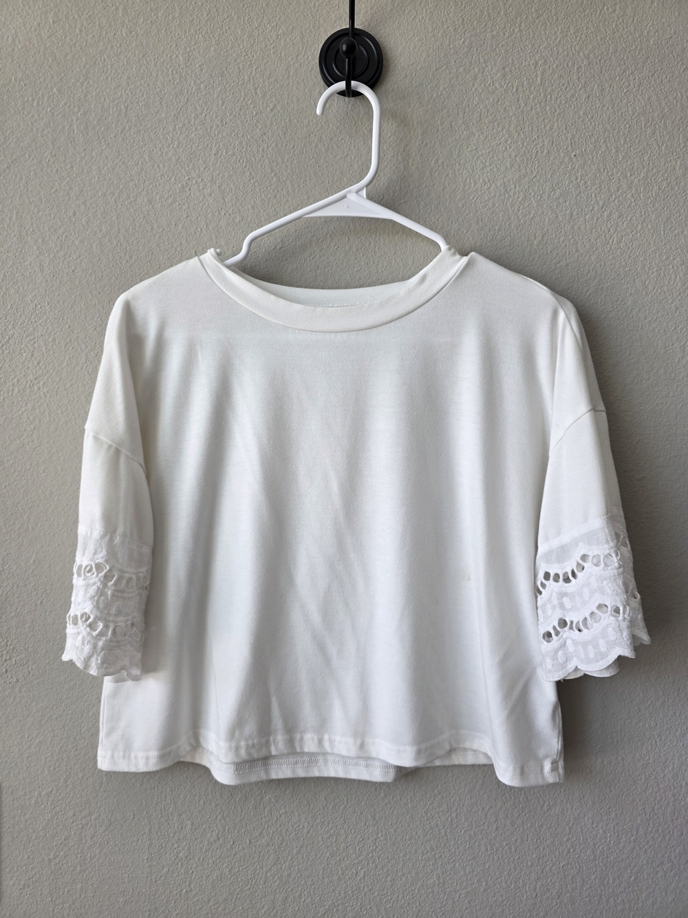 White Women's Lace-Sleeve Boxy Top